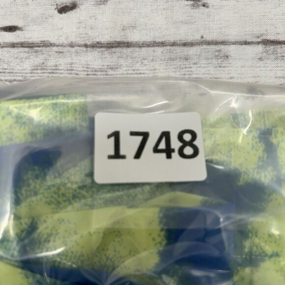 The North Face Shorts Women's Size 2XL Printed Class V Sharp Green Retro Dye New - Picture 8 of 8